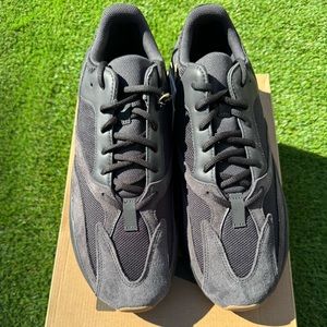 📦SOLD📦Yeezy 700 Utility